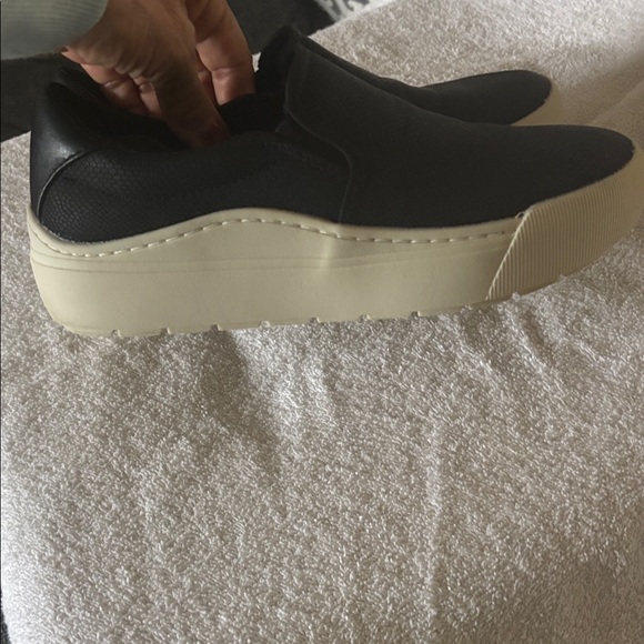 Stylish Black Dr Scholl’s Slip-On Sneakers - Picture 16 of 16